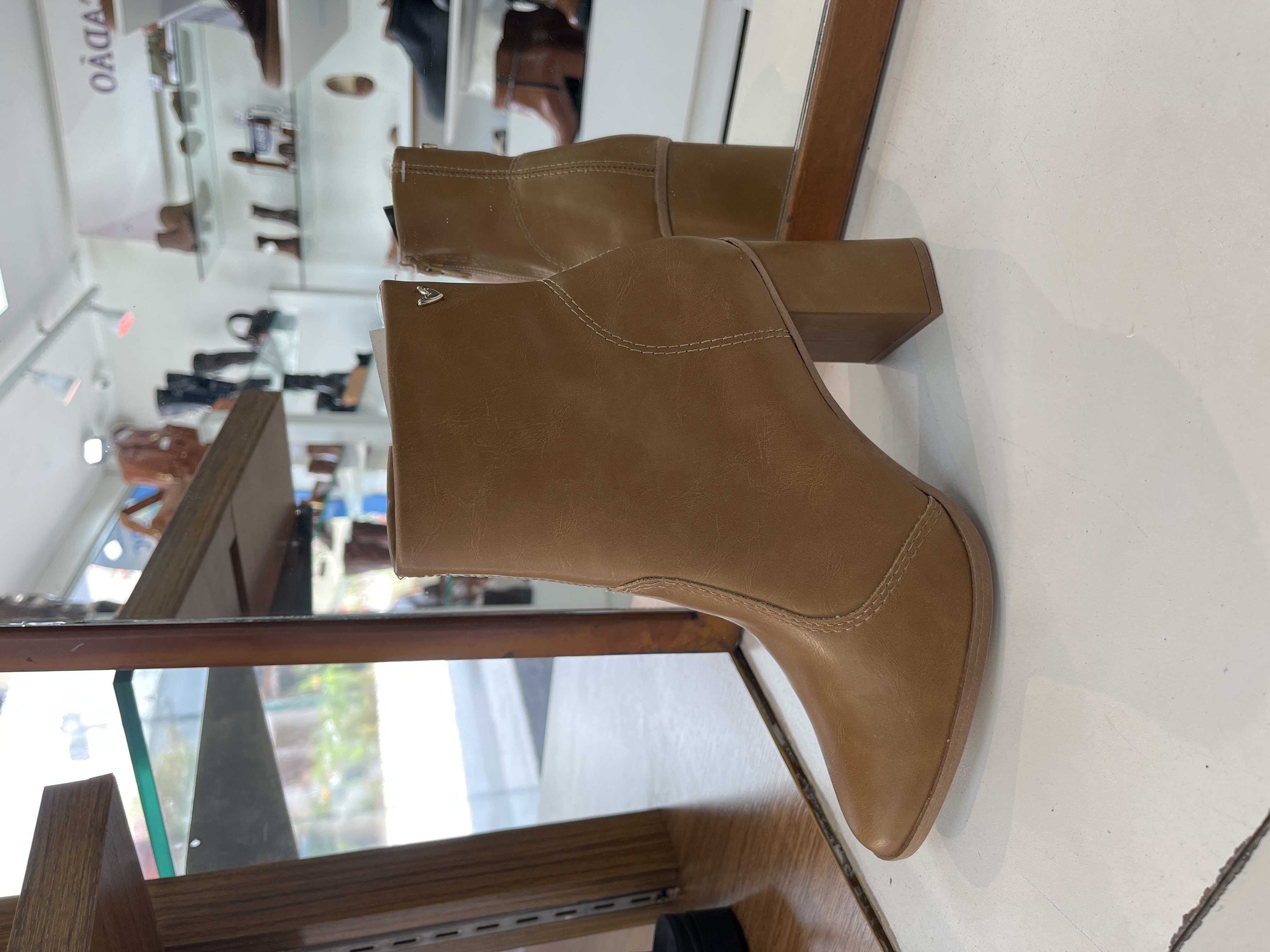 Bota cano curto