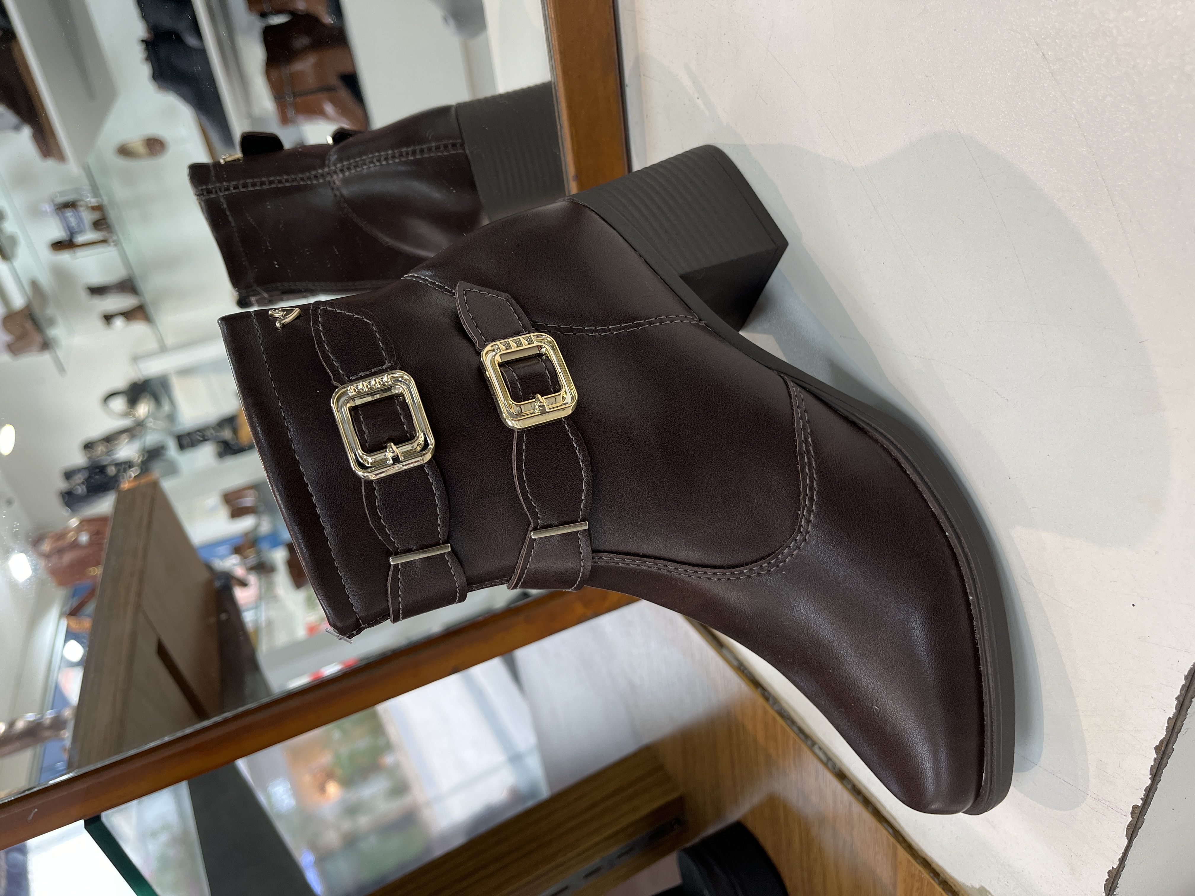 Bota Cano Curto