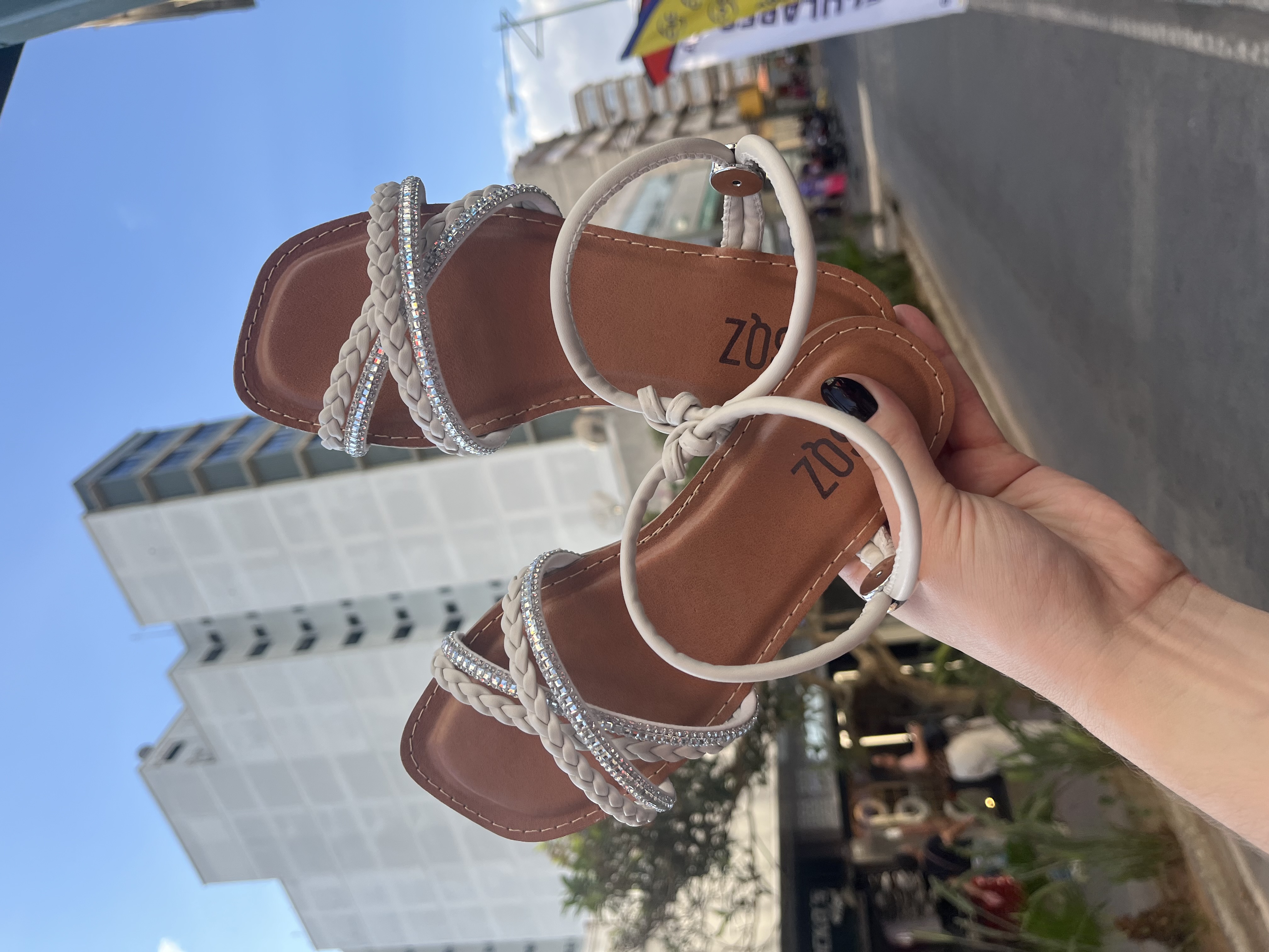 Rasteira off white — foto do produto